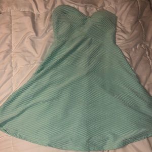 strapless dress